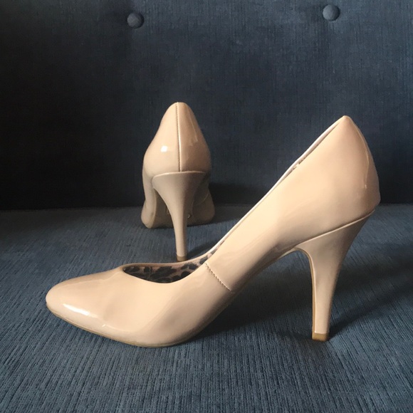 Nude patent leather pumps - Picture 5 of 5